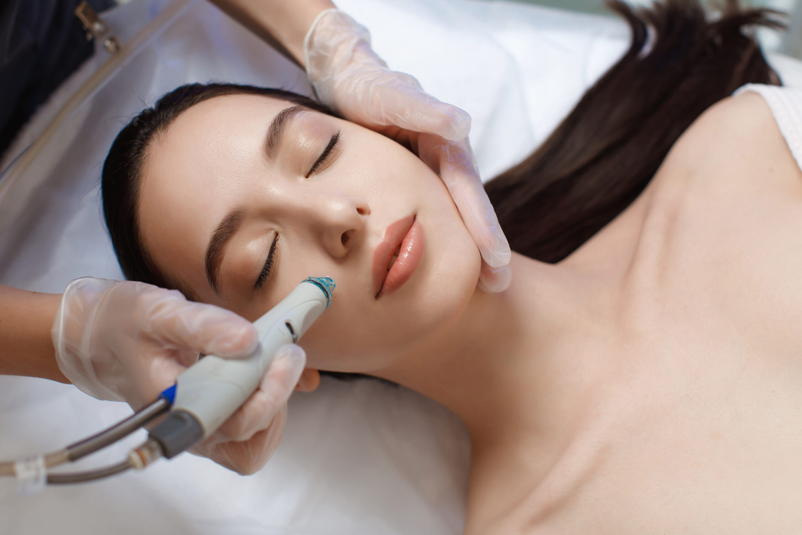 Woman receiving no-needle high frequency mesotherapy at beauty salon. non-invasive procedure for skin rejuvenation | Mesotherapy | Citidrips in Wilmington, DE